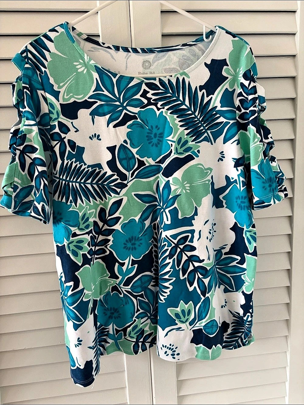 Ruby Rd. Floral Cotton Blouse in Blue & Green Like New